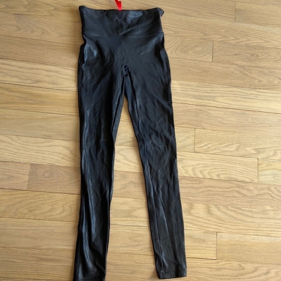 Spanx Faux Leather Leggings - Picture 2 of 4